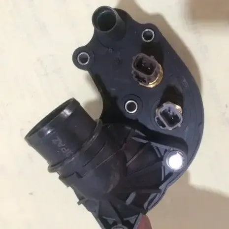 Toma De Agua Con Termostato Ford Explorer 4.0